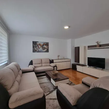 Apartment Tesla *